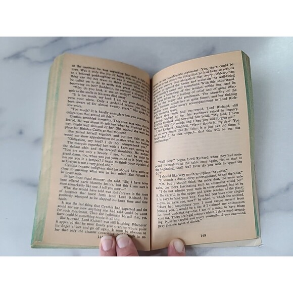 The Honorable Miss Clarendon Margaret SeBastian Paperback - Picture 7 of 10